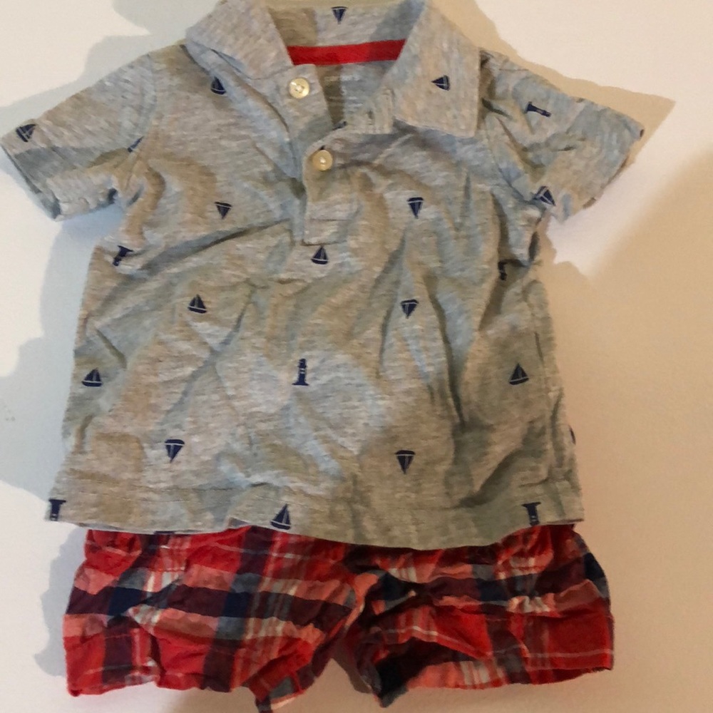 Carter’s summer outfit. Size 6months